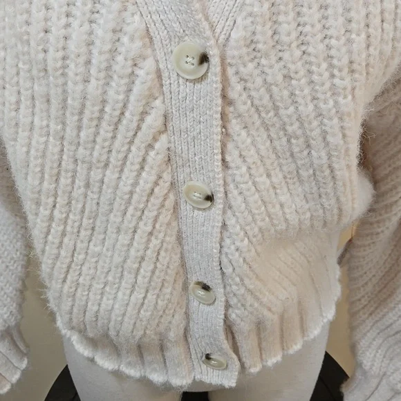 LAST CALL!!! NWT Topshop Cream Cardigan! - Picture 2 of 7